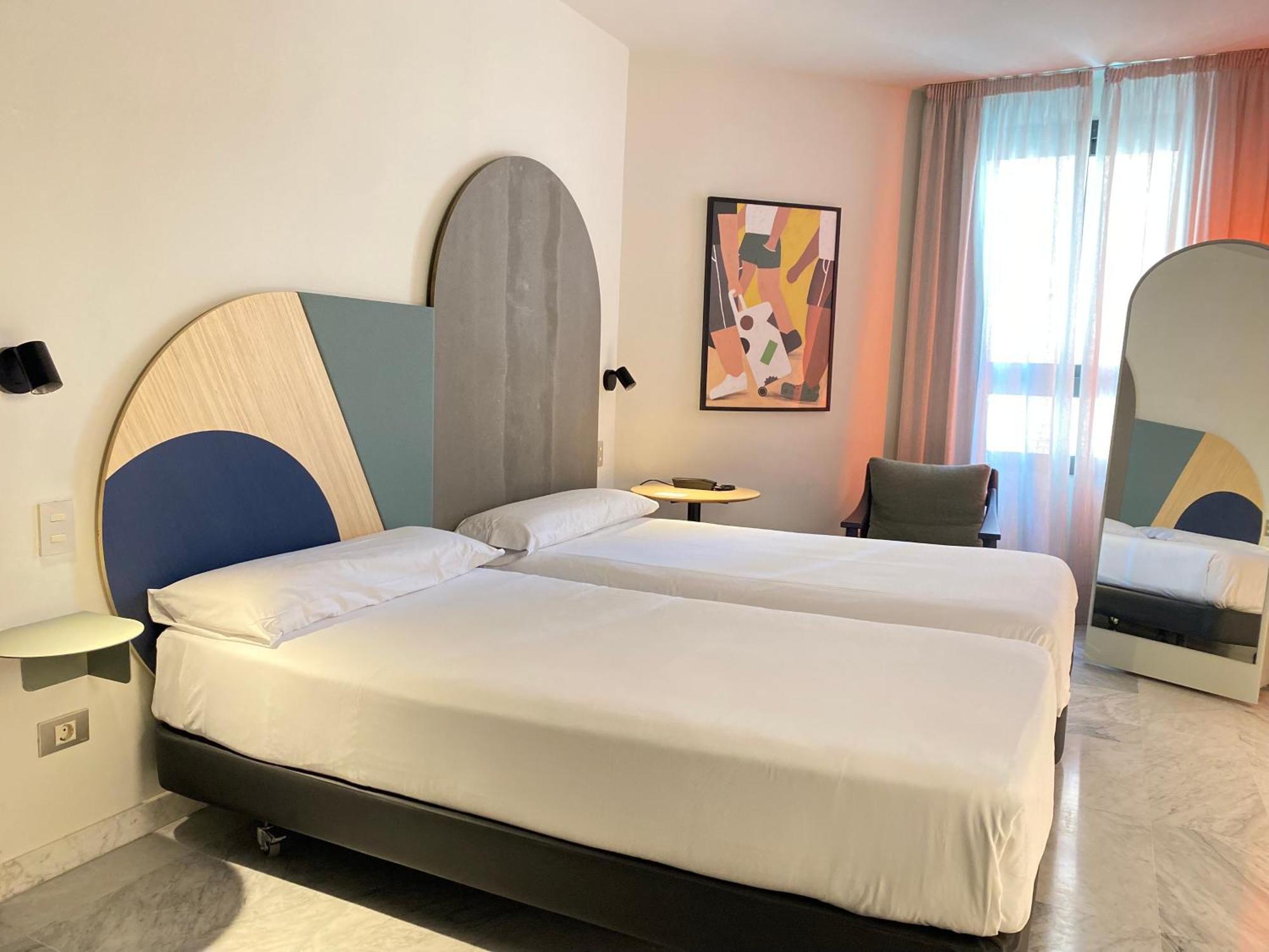 Onix Fira Hotell Barcelona Exteriör bild