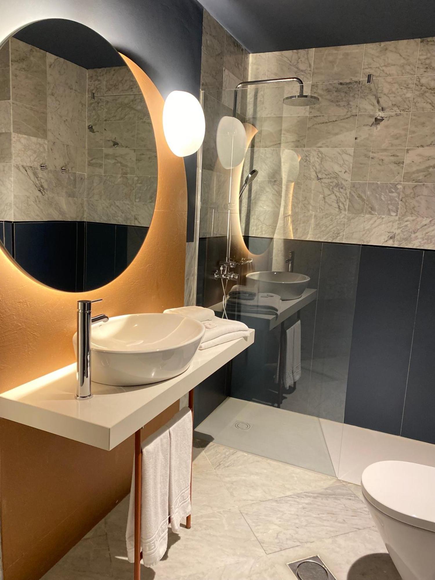Onix Fira Hotell Barcelona Exteriör bild
